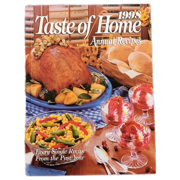 1998 Taste Of Home Hardcover Cookbook Of Annual Recipes, Holiday Kitchen Vintage - Picture 1 of 16